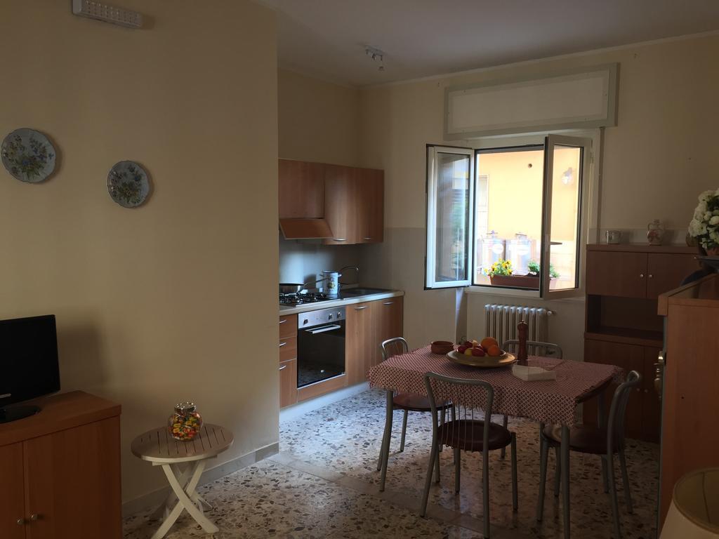 Apartamento Casa Commenda Bríndisi Habitación foto